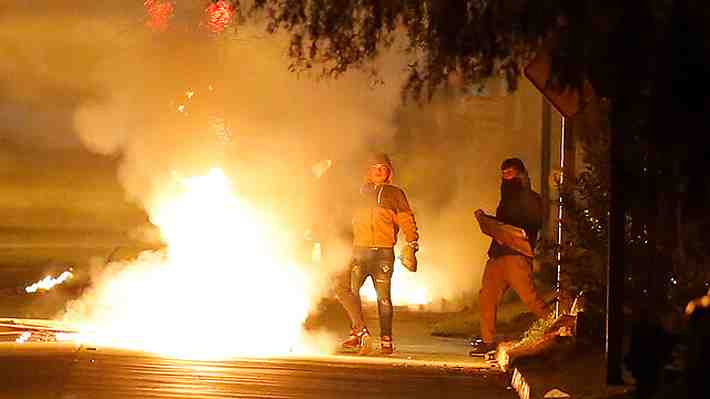 Balance por desmanes del "11": Tres cuarteles atacados, 58 detenidos y un carabinero herido