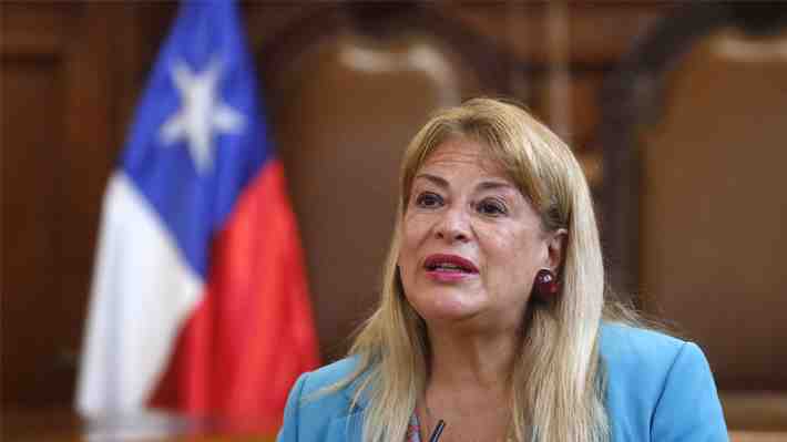 Fiscalía entrega de copia de chats de Ángela Vivanco a la Corte Suprema