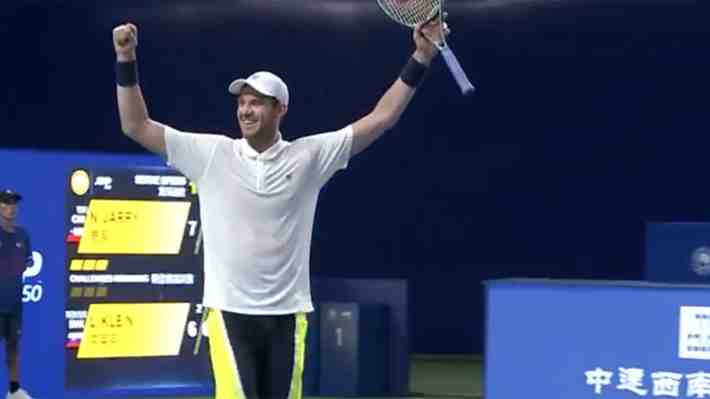 Nicolás Jarry gana en el ATP 250 de Chengdu, avanza a cuartos y corta una racha de siete derrotas seguidas: Mira el match point y el festejo