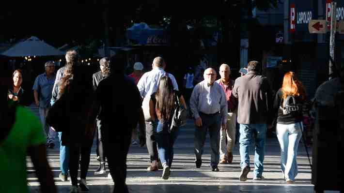 Comisión asesora: Revisión de la canasta básica aumentaría el porcentaje de población en pobreza