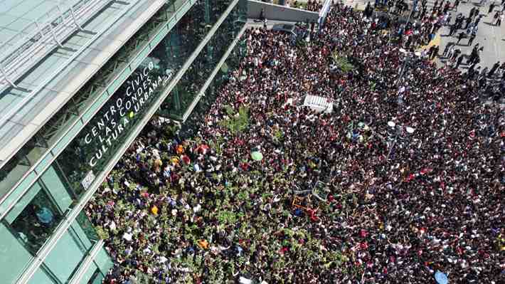 Organización de evento de tulipanes y caos en Las Condes: "Fue una olla a presión, llegó muchísima gente"