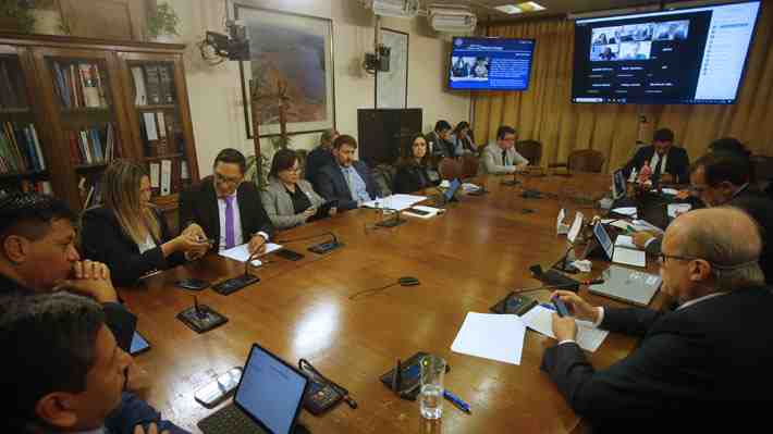 Diputados en alerta por potente alza en cuentas de la luz en octubre: "Es una bomba al bolsillo"