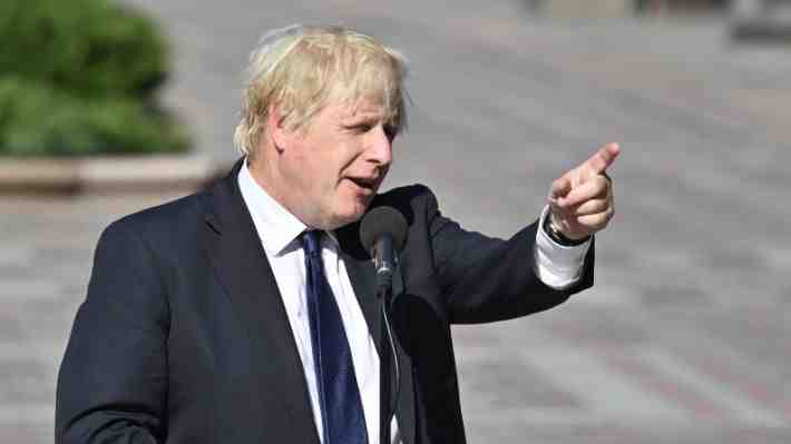 Boris Johnson confiesa que pensó en "invadir" Países Bajos para recuperar vacunas del covid