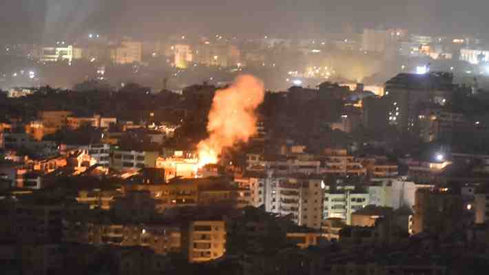 Israel lanza nueva ola de bombardeos contra objetivos de Hezbolá al sur de Beirut