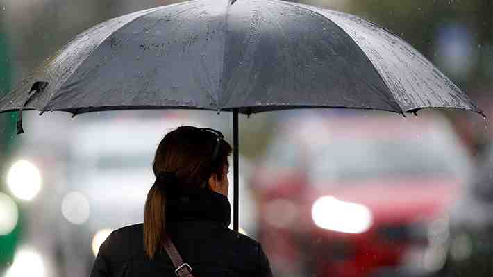 Partirían en la madrugada: Cuánto y hasta cuándo lloverá en la RM según Meteorología