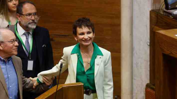 Cámara rechaza AC contra ministra Tohá: Abstención de Demócratas e independientes fue clave