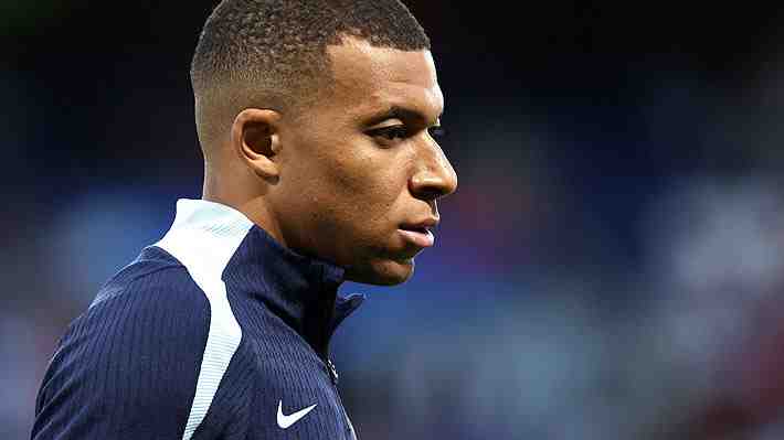 Tras el nuevo giro en el caso de la supuesta violación que golpea a Mbappé, en qué pie queda el jugador y los escenarios