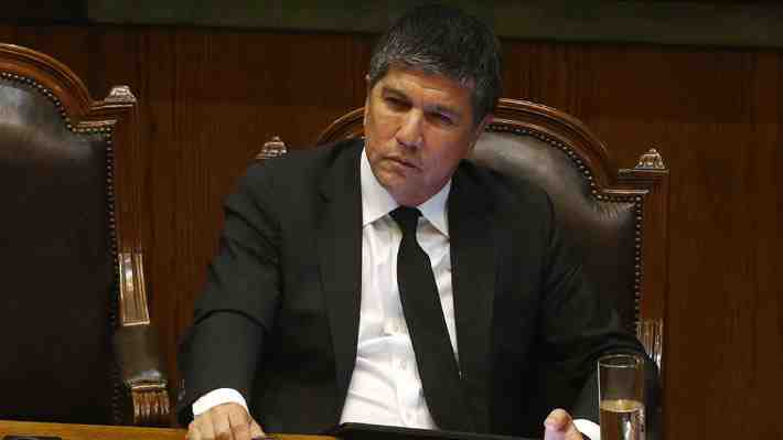Monsalve renuncia a militancia del PS tras 32 años y apela al "debido proceso y la presunción de inocencia"
