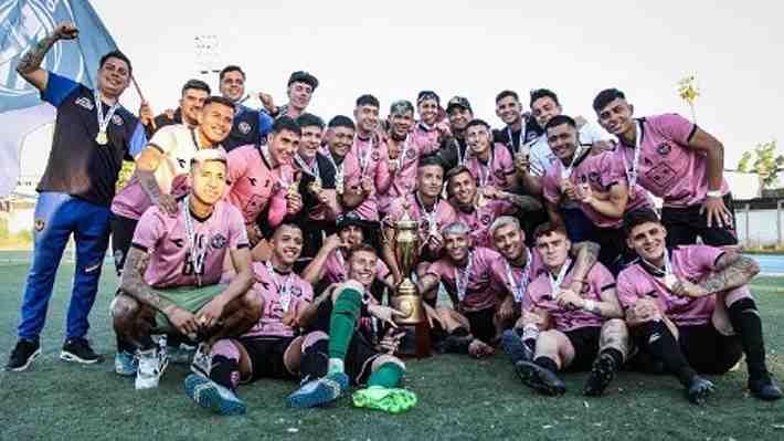 Santiago City ganó una final y se proclamó campeón de la Tercera División A del fútbol chileno