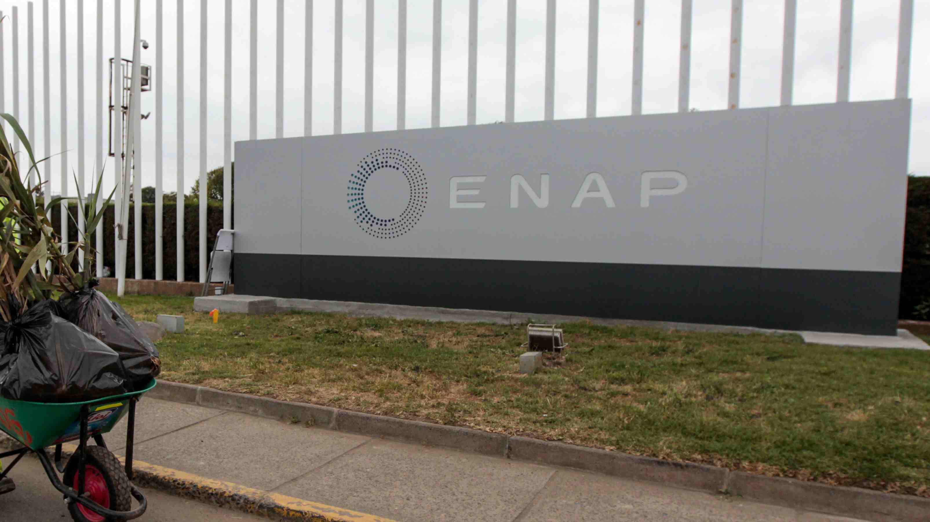 Utilidades de Enap caen un 42% en 2024 por reducción de márgenes de refinación internacional