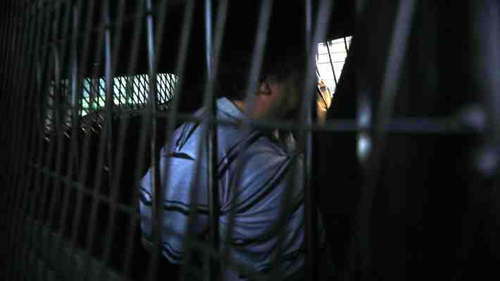 Tras más de 6 horas es rescatada mujer que estaba como rehén en Las Condes