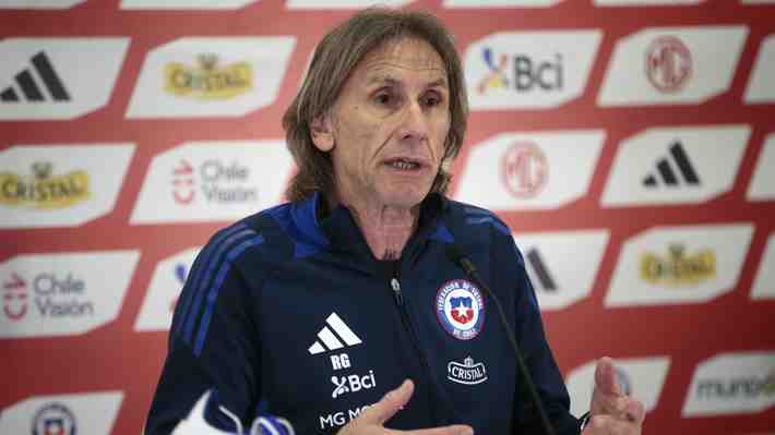 Ricardo Gareca aclara llamado de Vidal, revela por qué no va al estadio en Chile y se altera tras pregunta por cuestionado viaje