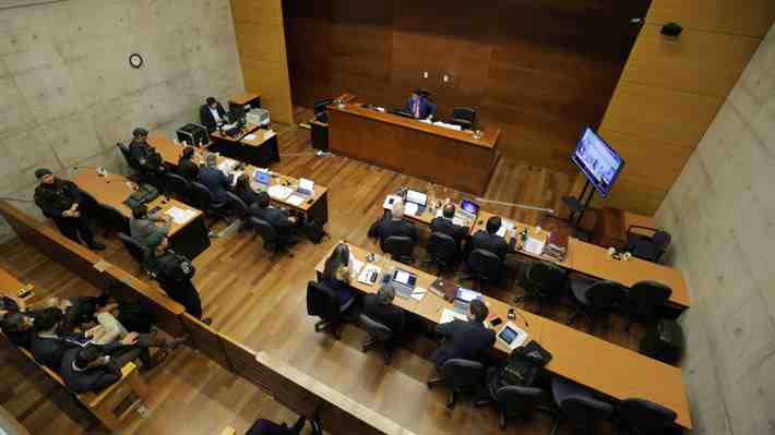 Fiscalía pide prisión preventiva para Monsalve tras formalizarlo por violación y abuso sexual