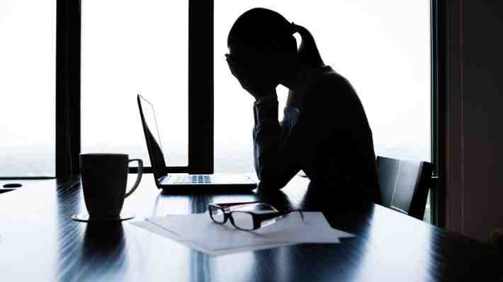 Más allá del estrés: Estrategias para construir entornos laborales que prioricen la salud mental