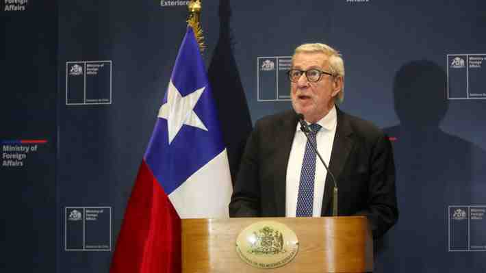 "Bienvenida": Canciller valora posible visita de inversionistas de EE.UU. interesados en el puerto de San Antonio