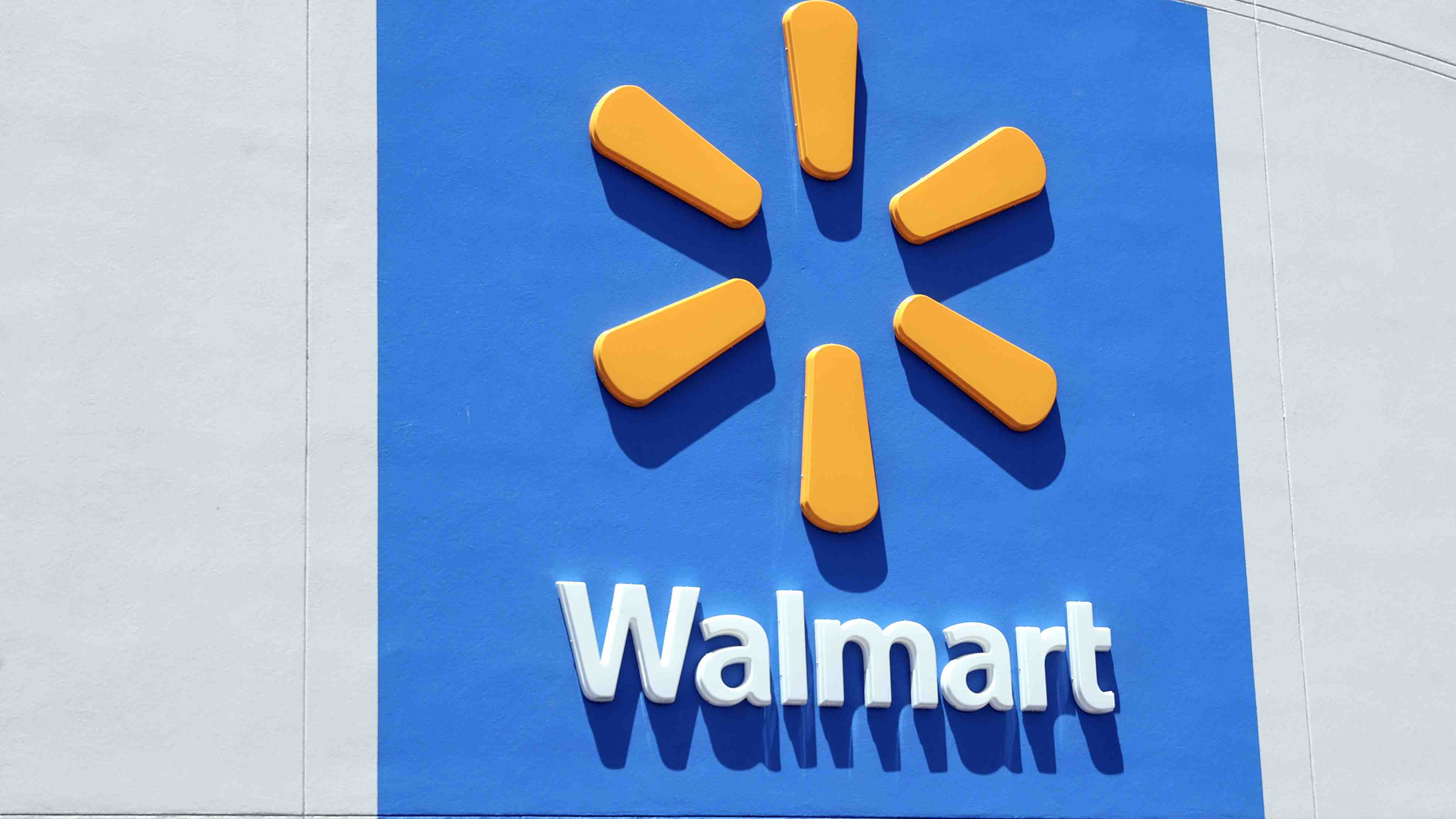 Walmart pone fin a sus programas tildados de "woke" y se suma a otras empresas en Estados Unidos