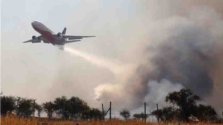 Gobierno lanza plan de US$ 260 millones para remodelar aeródromos que ayuden al combate de incendios forestales
