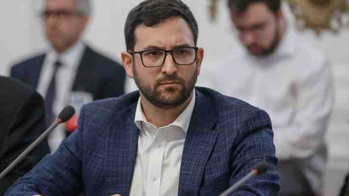 "Conversaciones con el Presidente son privadas": Análisis al criticado argumento de Crispi ante diputados