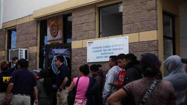 Cuatro procesos previos: Las cifras de las anteriores regularizaciones de migrantes (y el debate que se abrió)