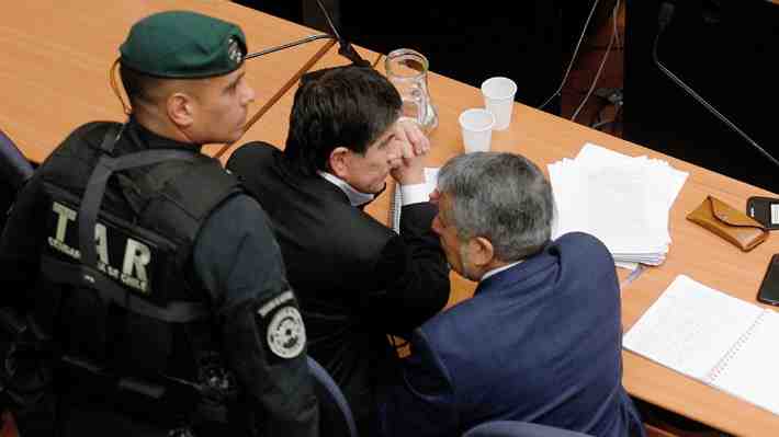 Fiscalía cita a declarar a Manuel Monsalve y querellante pide cambio de policías para la investigación