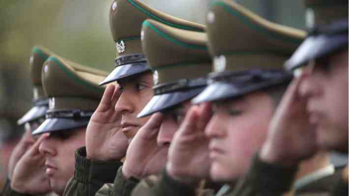 "Mala señal para la seguridad": Parlamentarios respaldan a General (r) Yáñez por críticas de bonos de Carabineros