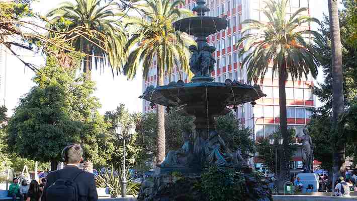 Valparaíso: Roban ornamentos de surtidores de histórica fuente en la Plaza de la Victoria