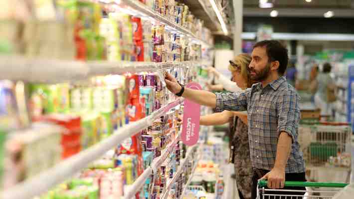 Se activan los supermercados: Cadenas anuncian una ola de nuevas tiendas mientras un gigante arriba desde Perú