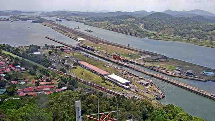 Chile respalda a Panamá ante advertencia de Trump de tomar el control del canal: "Los tratados reconocen su soberanía"