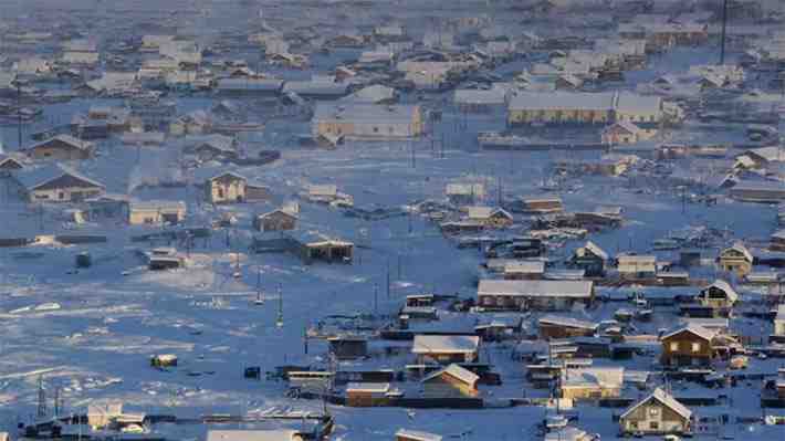 Trineos como autos y tiempo límite para estar afuera: Cómo es la vida en Oymyakon, el pueblo más frío del mundo