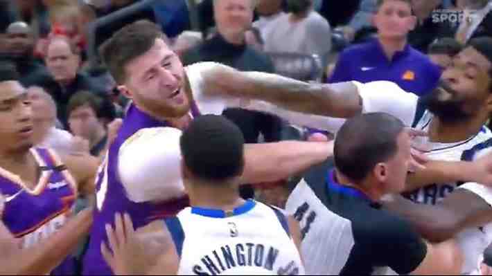 Escándalo en la NBA: Jusuf Nurkic protagoniza tremenda pelea con jugadores de los Mavericks