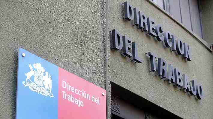 Empresa denuncia: Solicitó cédula de identidad a inspector del Trabajo y recibió multa por "impedir" fiscalización