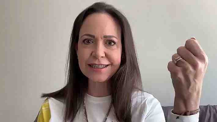 Machado valora decisión de Boric de cesar funciones de embajador en Venezuela: "Es un mensaje bien claro"