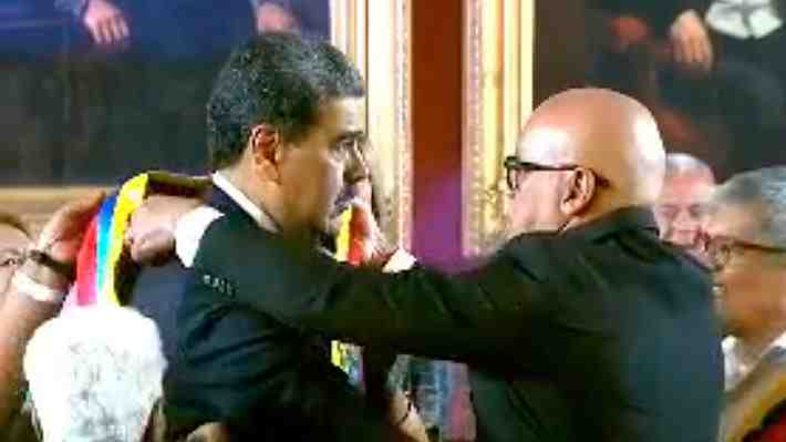 Oposición venezolana acusa a Maduro de consumar un "golpe de Estado" tras su investidura