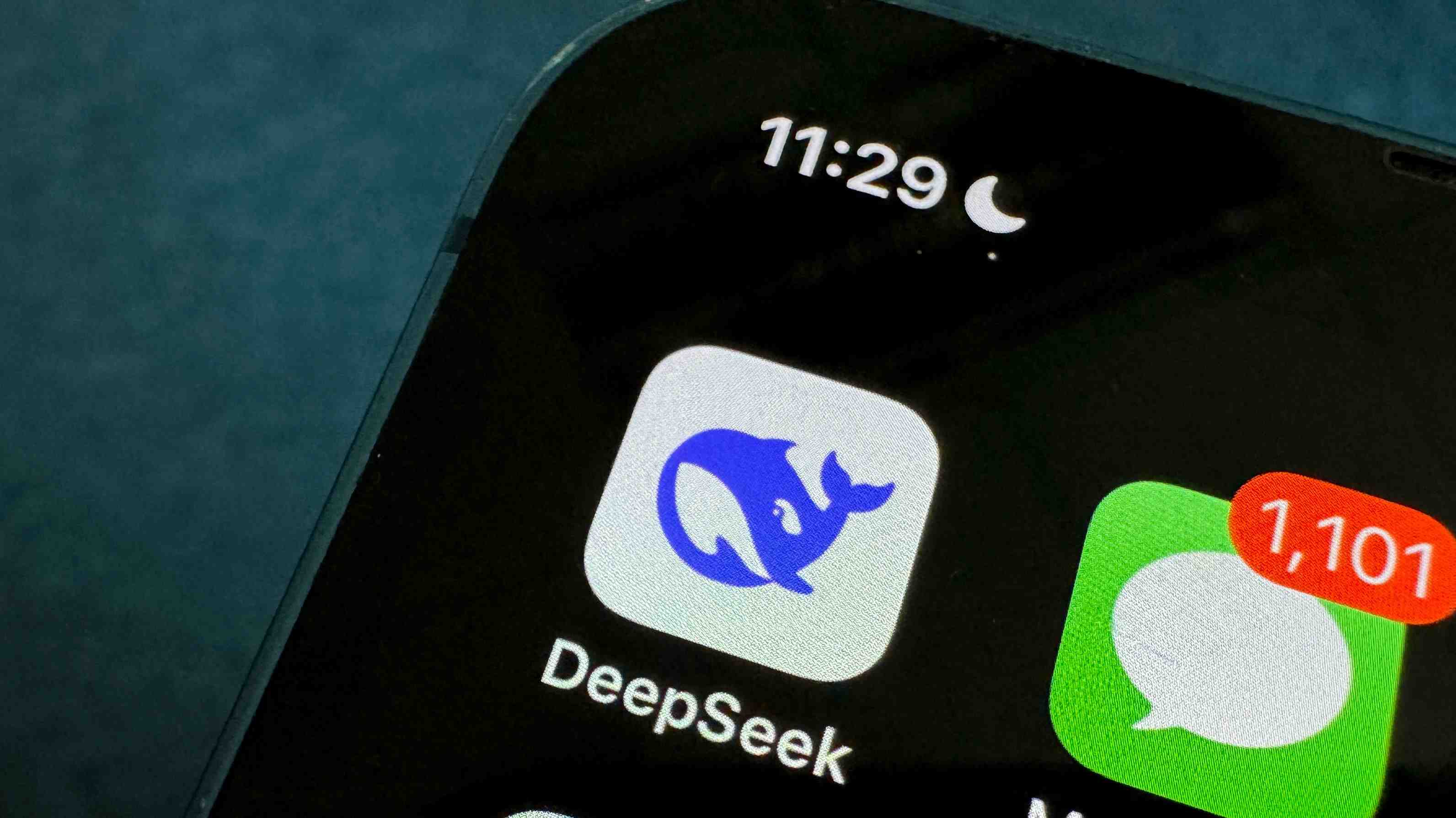 DeepSeek: Qué es (y quién está detrás) de la IA china que asusta a las gigantes tecnológicas