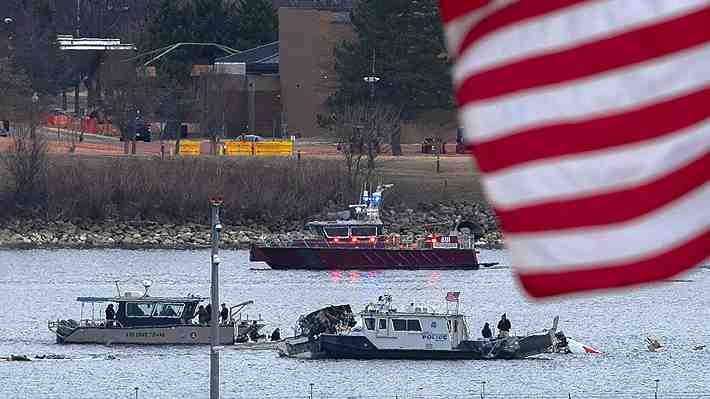 Tragedia en Washington: Encuentran las dos cajas negras del avión estrellado en EE.UU.