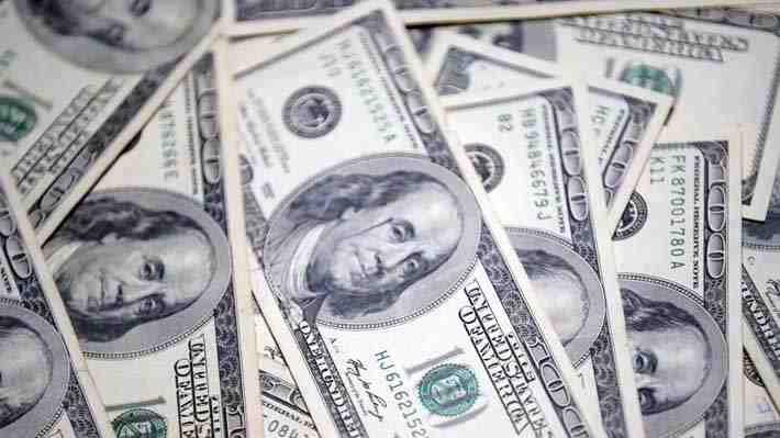 Dólar se desploma a su menor precio en casi dos meses tras fuerte caída a nivel global y alza del cobre