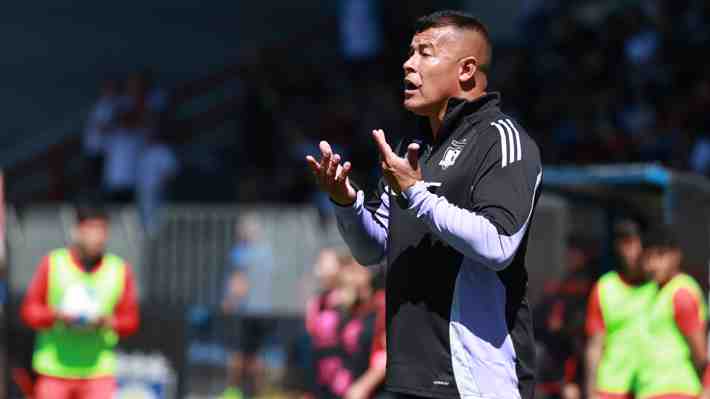"No puede pasar pero son cosas que hay que hablar": La autocrítica de Jorge Almirón tras la agónica derrota de Colo Colo ante Huachipato
