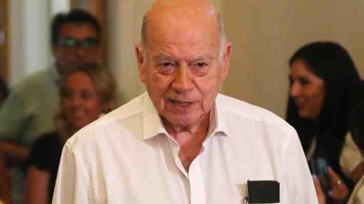 Senador Insulza (PS) observa "cuesta arriba" la competitividad en la candidatura de Tohá (PPD)