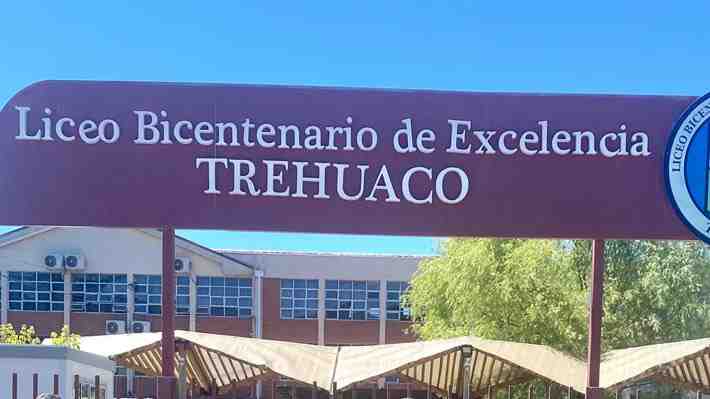 Alumno va en primero medio y la golpeó con palo de una escoba: Detalles de agresión a profesora en Ñuble