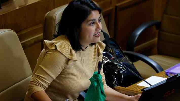 Frente Amplio postula a diputada Camila Rojas para presidir la Cámara