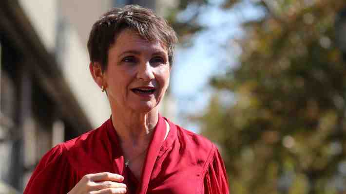 "De cuna socialista y recoge el legado allendista": La carta de figuras del PS, incluida Isabel Allende, que respaldan a Tohá