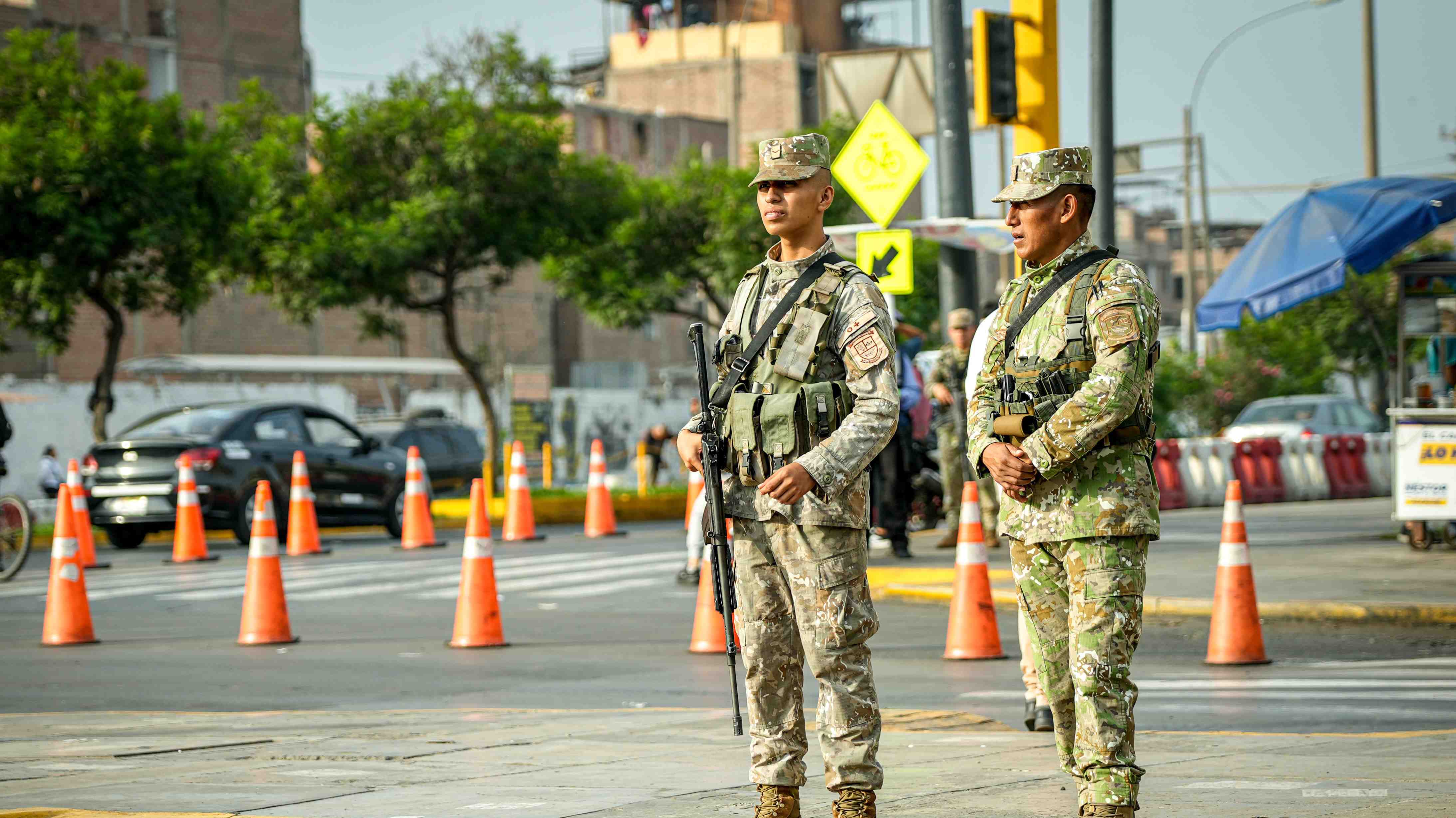 Crisis de seguridad en Perú: Más de 170 colegios han cerrado este año por extorsiones de bandas criminales