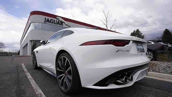Jaguar Land Rover reacciona a aranceles del 25% impuestos por EE.UU. y suspende por un mes exportaciones a ese país