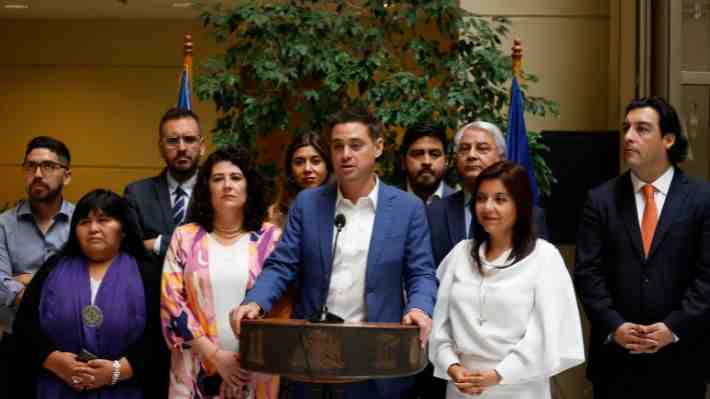 Entre el "dolor" y el respeto al acuerdo: La postura del PS de cara a la elección en la Cámara y el apoyo a Camila Rojas (FA)