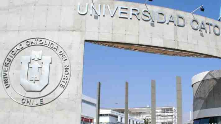 Amplio operativo policial ante amenaza de tiroteo en la UC de Antofagasta: Suspendieron clases hoy lunes