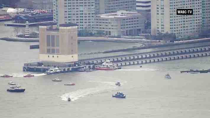 Video | Helicóptero se estrella en el río Hudson de Nueva York: Reportan seis muertos