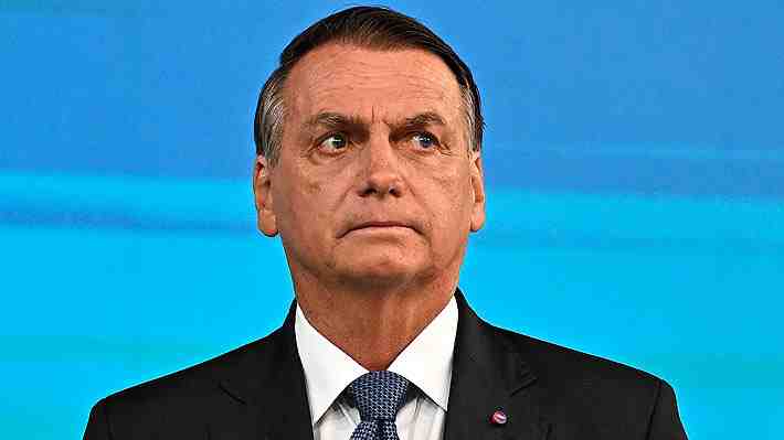 Jair Bolsonaro es hospitalizado de urgencia por fuertes dolores abdominales