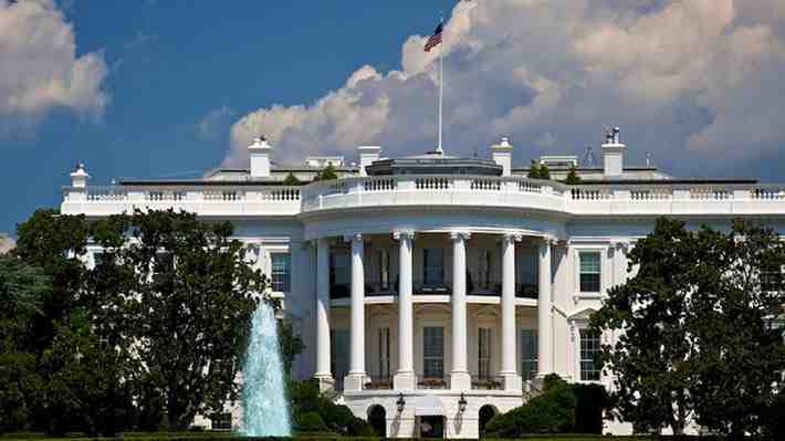 Guerra Comercial: Casa Blanca dice que China podría enfrentar aranceles de hasta el 245%