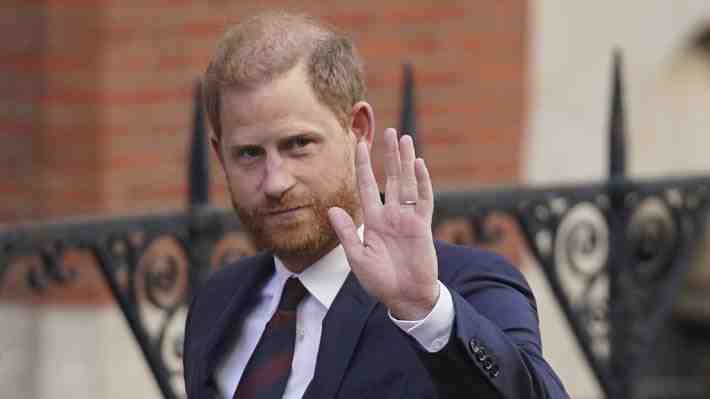 Príncipe Harry habría solicitado protección al Reino Unido tras ser amenazado de muerte por Al Qaeda