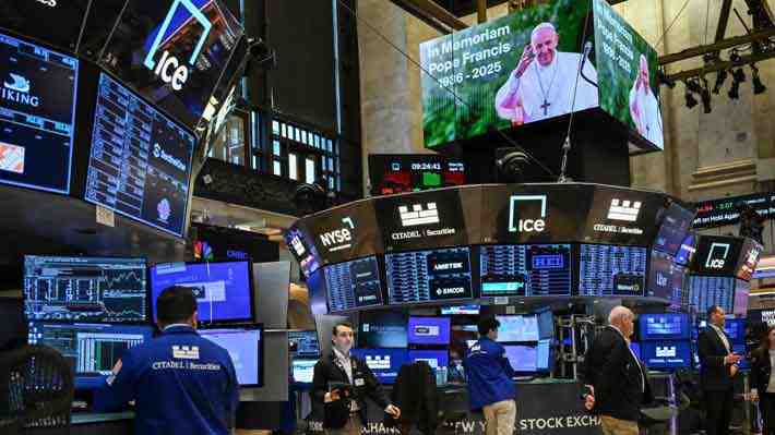 Wall Street se hunde en medio de dudas por la independencia de la Reserva Federal de Estados Unidos